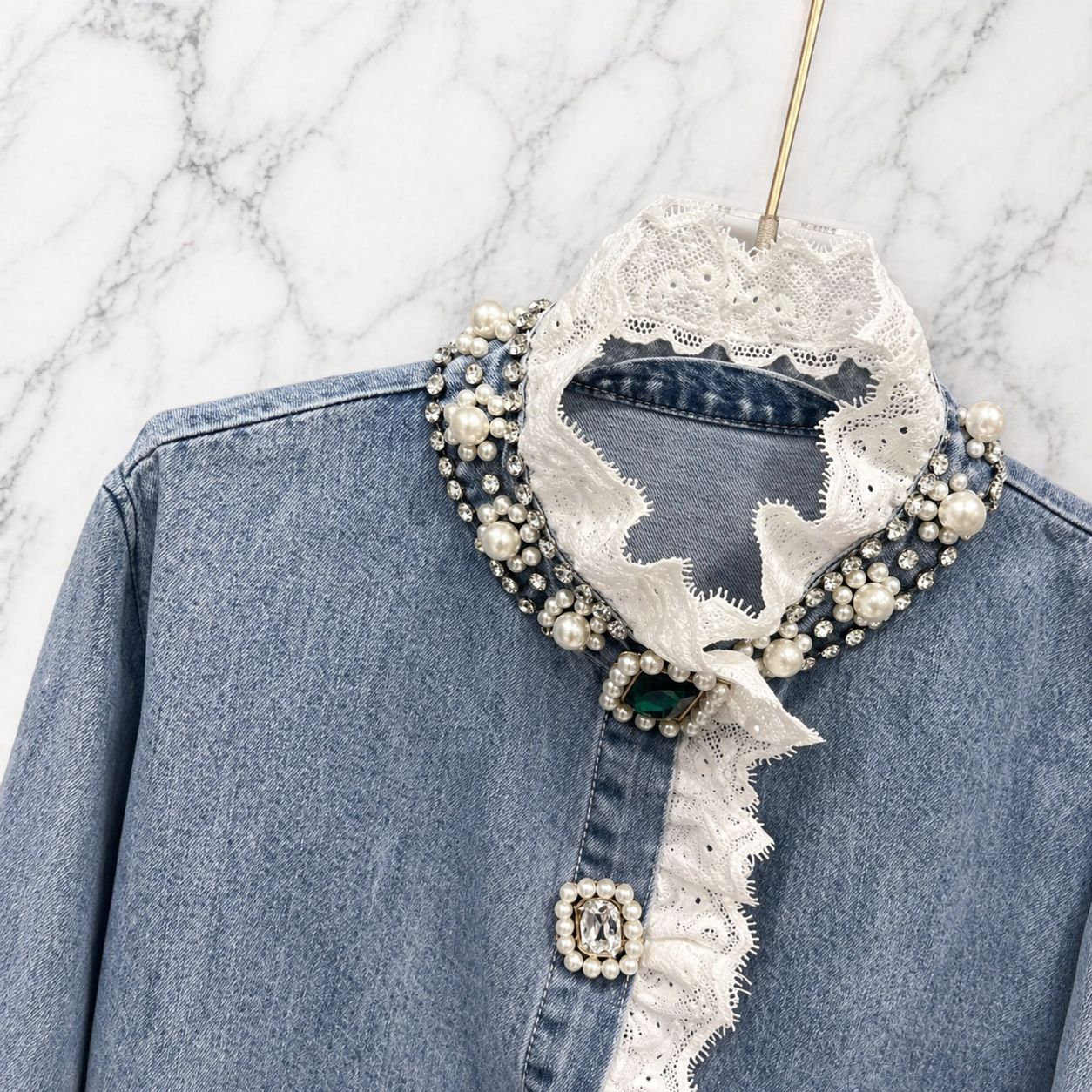 Denim Blouse met Kant Ruffles & Sierknopen