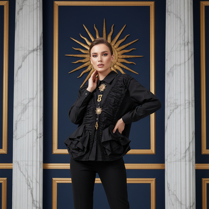 Maison Élégance Coastal Ruffle Blouse met Volants & Broches