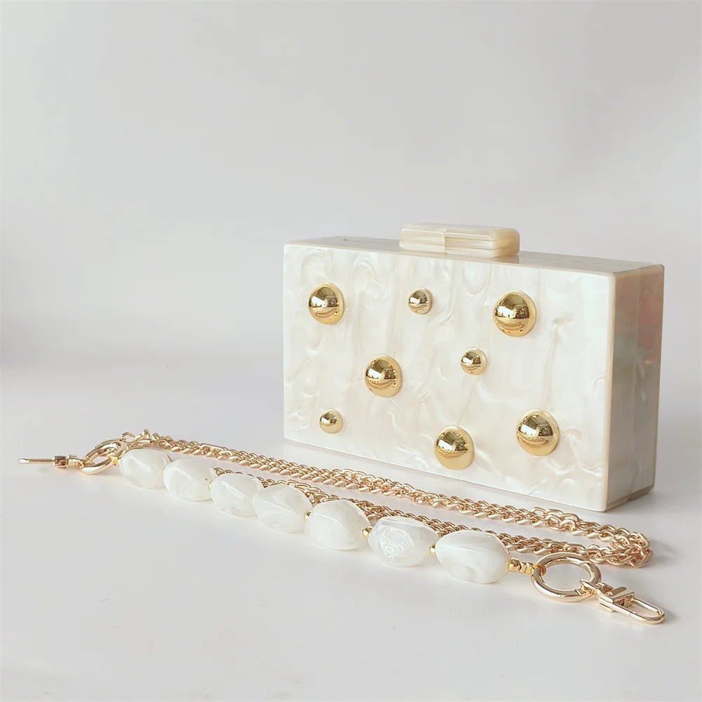 Clutch met Goudkleurige Stud Details