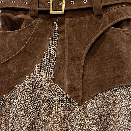 Rok Suède Look met Goudkleurige Details & Netstof Coastal Meets Western