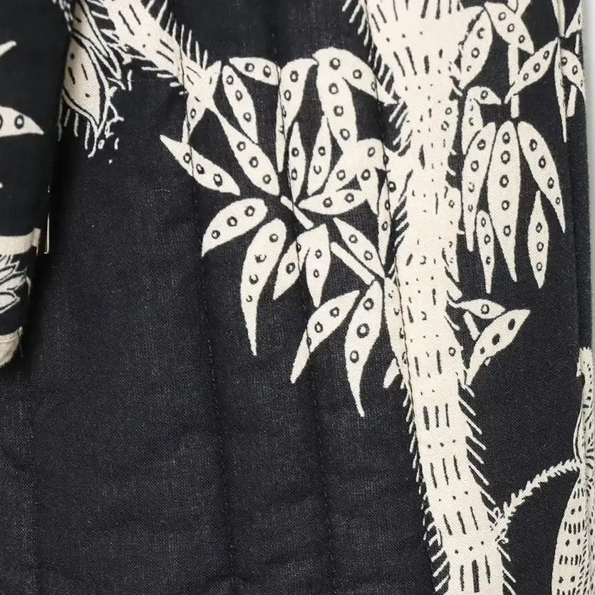 Zwart jasje met Witte Garden of Fruits Print