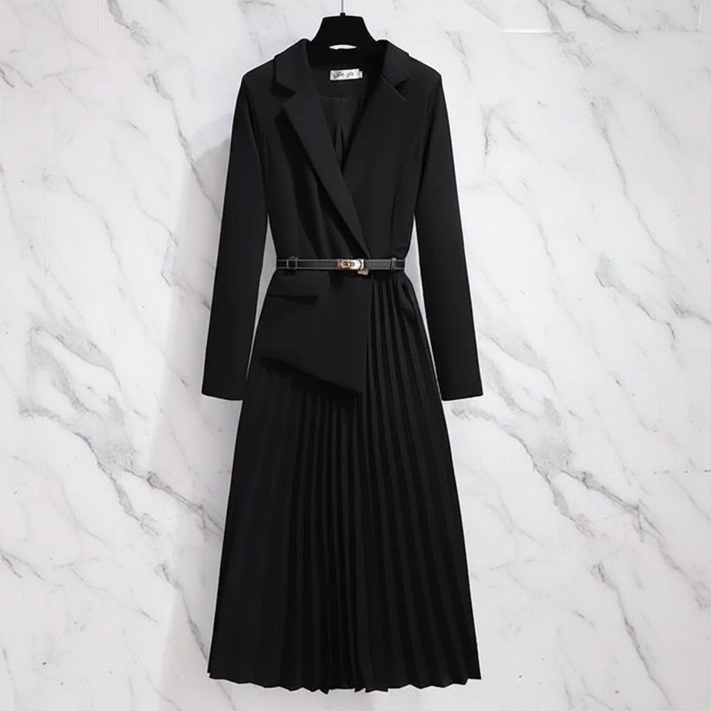 Élise Blazer Stijl Jurk Zwart of Wit met Geplooide Rok & Tailleceintuur