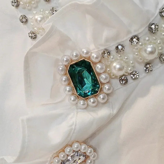 Élégance Royal Blouse met Parel Kraag, Ruffles & Statement Detail Knopen
