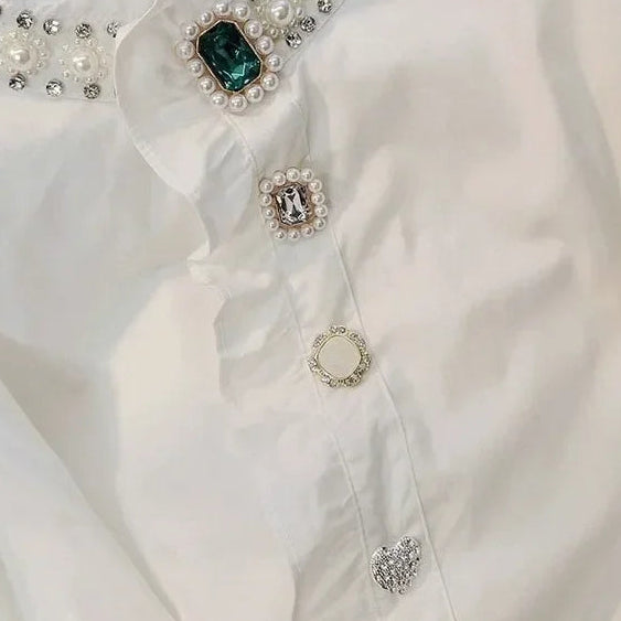 Élégance Royal Blouse met Parel Kraag, Ruffles & Statement Detail Knopen