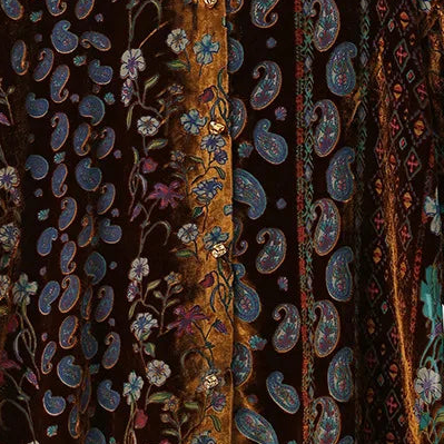 Paisley Velours Blouse met Kralendetails