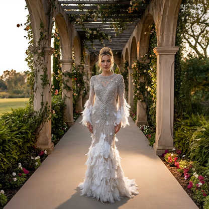 Luxe Maxi Jurk met Veren White en Embellished Details Bridal Touch