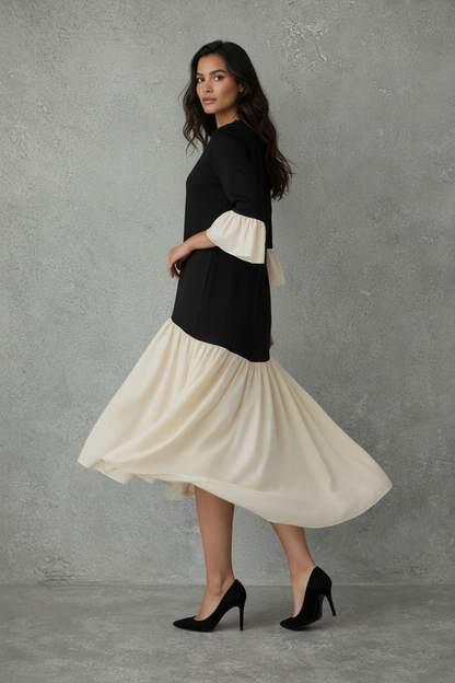 Asymmetrische Contrast Midi Jurk in Zwart en Crème