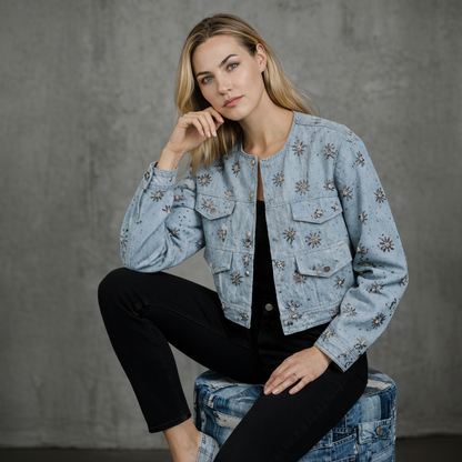 Denimjacket — Spijkerjas met Subtiele Kralendetails en Drukknopen