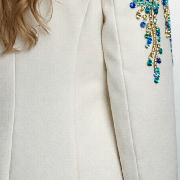 Rosé met Blauw/Groen/Zwart/Goud Details | Gebroken Witte Gedrapeerde Blazerjurk
