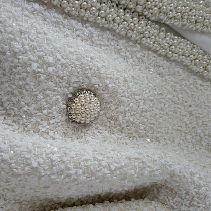 Elegant Bouclé Look Jasje in Off-White met Rijke Pareldetails