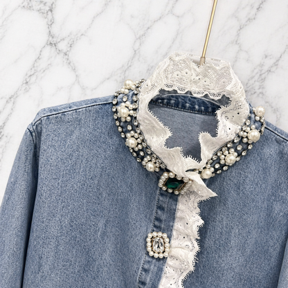Denim Blouse met Kant Ruffles & Sierknopen