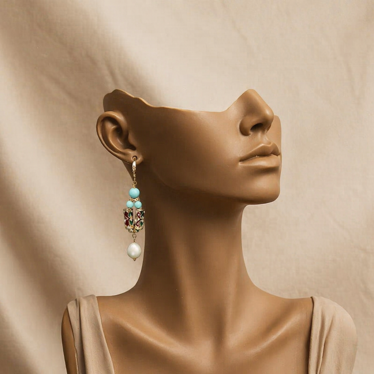 Oorbellen met Cloisonné en Turquoise Kralen Goudkleurig met Parel