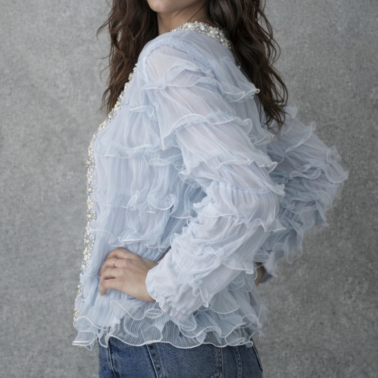 Lichtblauwe Ruffle Blouse met Parel- en Bloemapplicatie