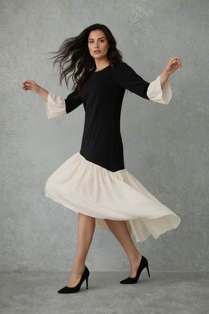 Asymmetrische Contrast Midi Jurk in Zwart en Crème