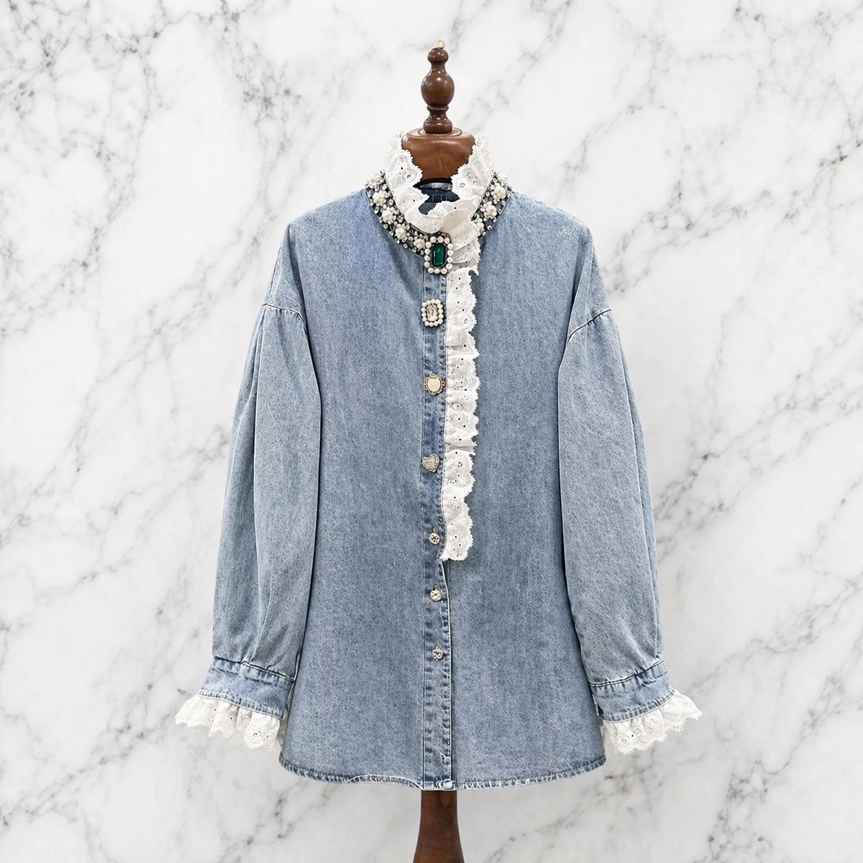 Denim Blouse met Kant Ruffles & Sierknopen