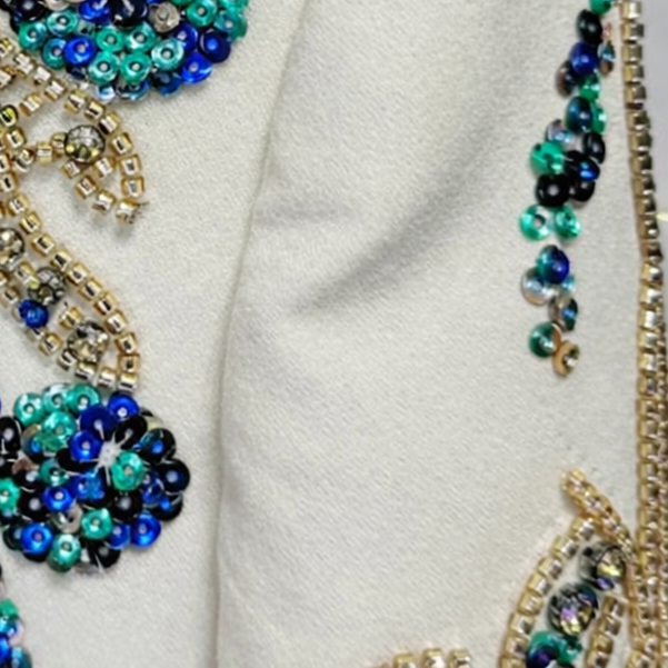 Rosé met Blauw/Groen/Zwart/Goud Details | Gebroken Witte Gedrapeerde Blazerjurk
