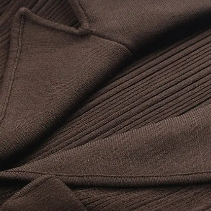 Bruine Ribgebreide Maxi Jurk met Kraag en Goudkleurige Knopen